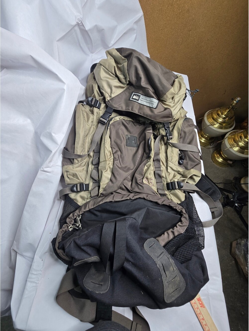 The North Face Vintage internal Frame Hiking Backpack Gray Green Great Condition